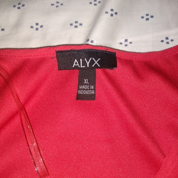 ♥️ Red bohemian lace detail shirt - Picture 4 of 6